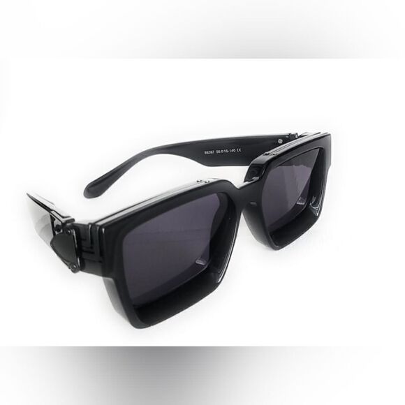 “TLM Polarized Retro Square Unisex Sunglasses - UV Protection - Minor Scratches” - Picture 4 of 11